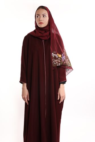 Bisht abaya with embroidered scarf